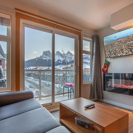 Mountain View 2 Bedroom Condo - Wt Top Floor-401 Canmore Bagian luar foto