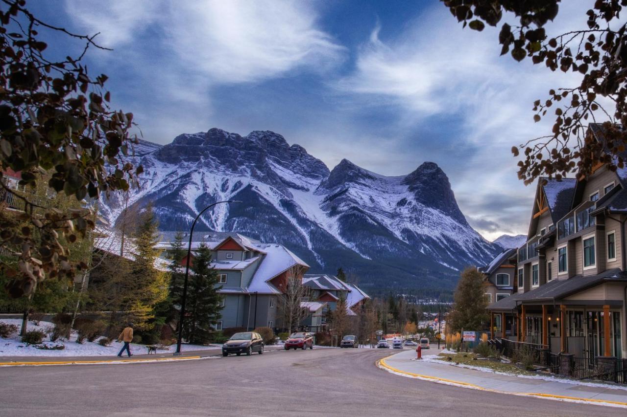 Mountain View 2 Bedroom Condo - Wt Top Floor-401 Canmore Bagian luar foto