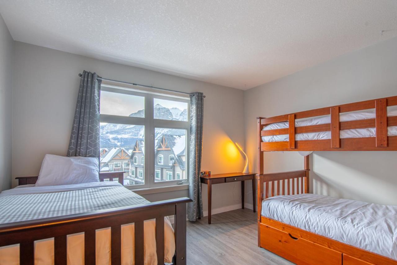 Mountain View 2 Bedroom Condo - Wt Top Floor-401 Canmore Bagian luar foto